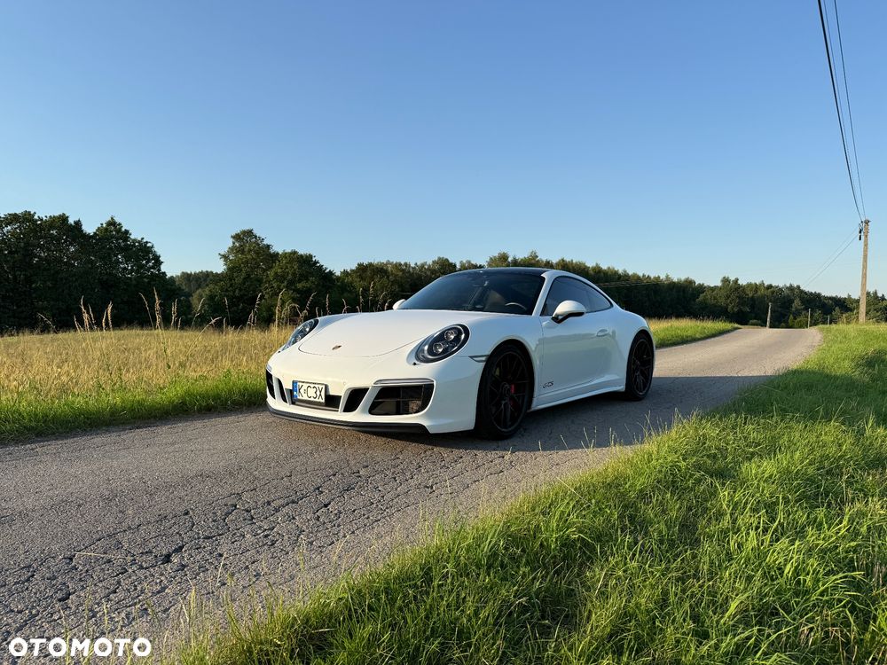 Porsche 911 Carrera 4 GTS PDK - 1