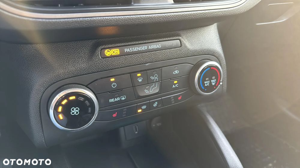 Ford Focus 1.0 EcoBoost Trend - 16