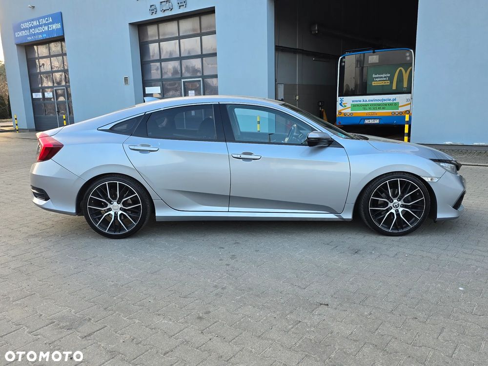 Honda Civic 1.5 i-VTEC Turbo CVT Executive - 6