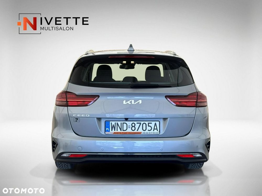 Kia Ceed - 10