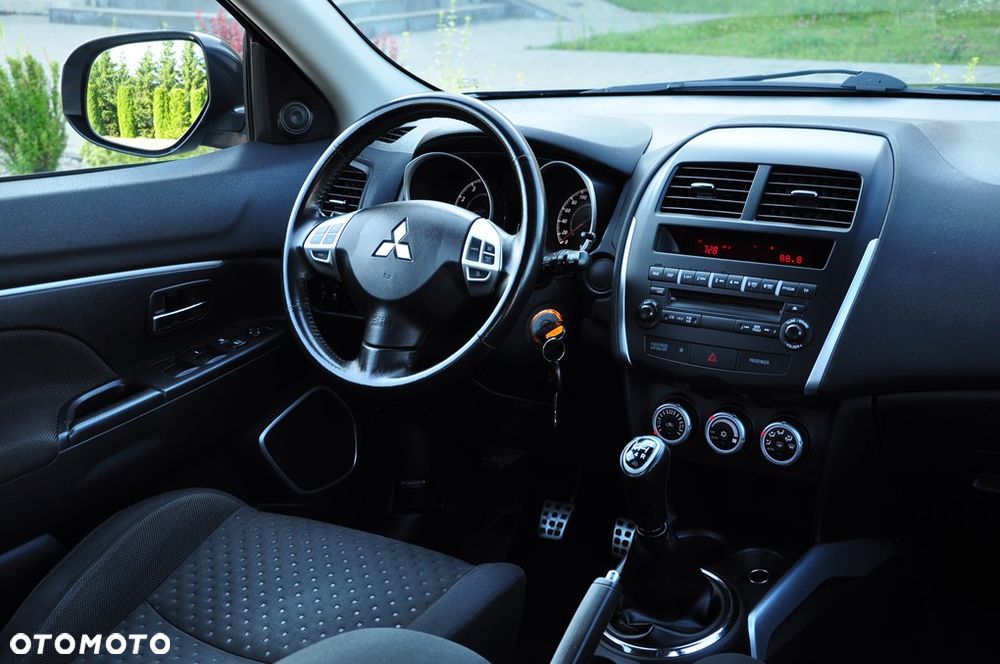 Mitsubishi ASX - 5