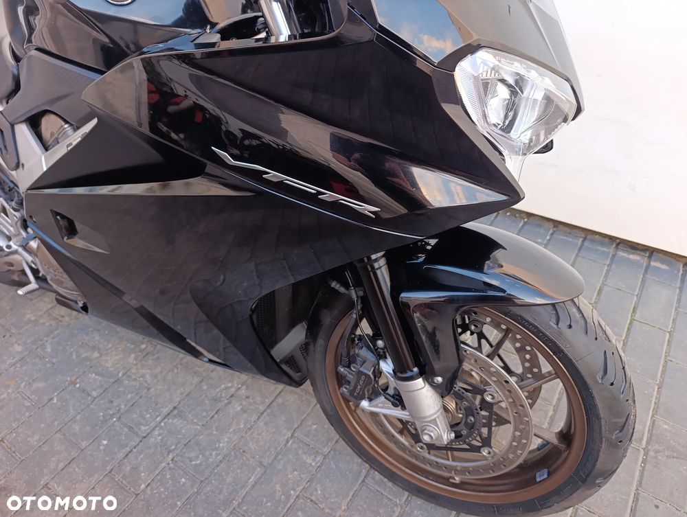 Honda VFR - 30