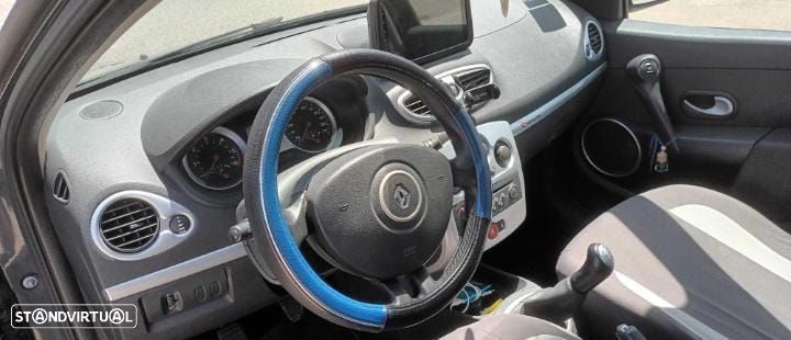 Renault Clio 1.5 dCi Dynamique S - 8