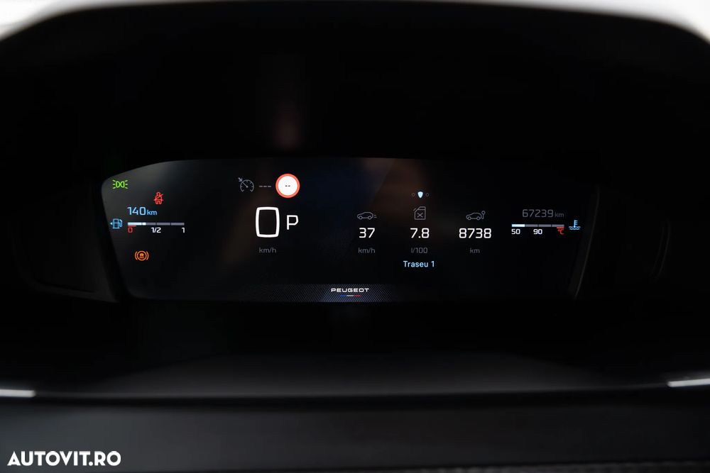 Peugeot 2008 1.2 L PureTech STT EAT8 Allure - 10