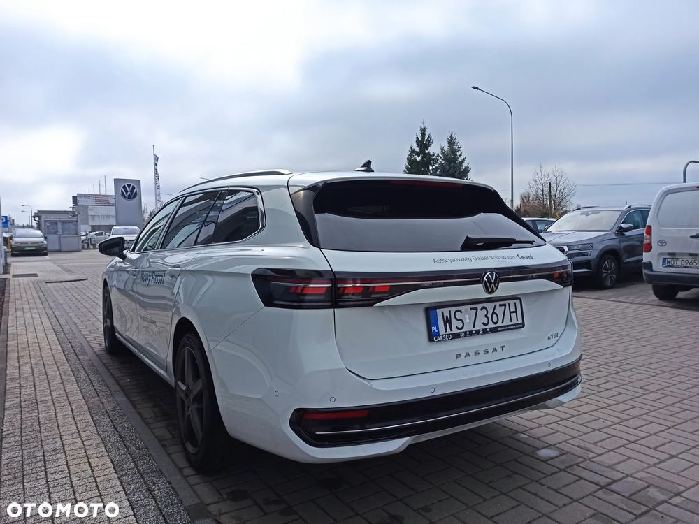 Volkswagen Passat Variant 1.5 TSI EVO Elegance DSG - 5