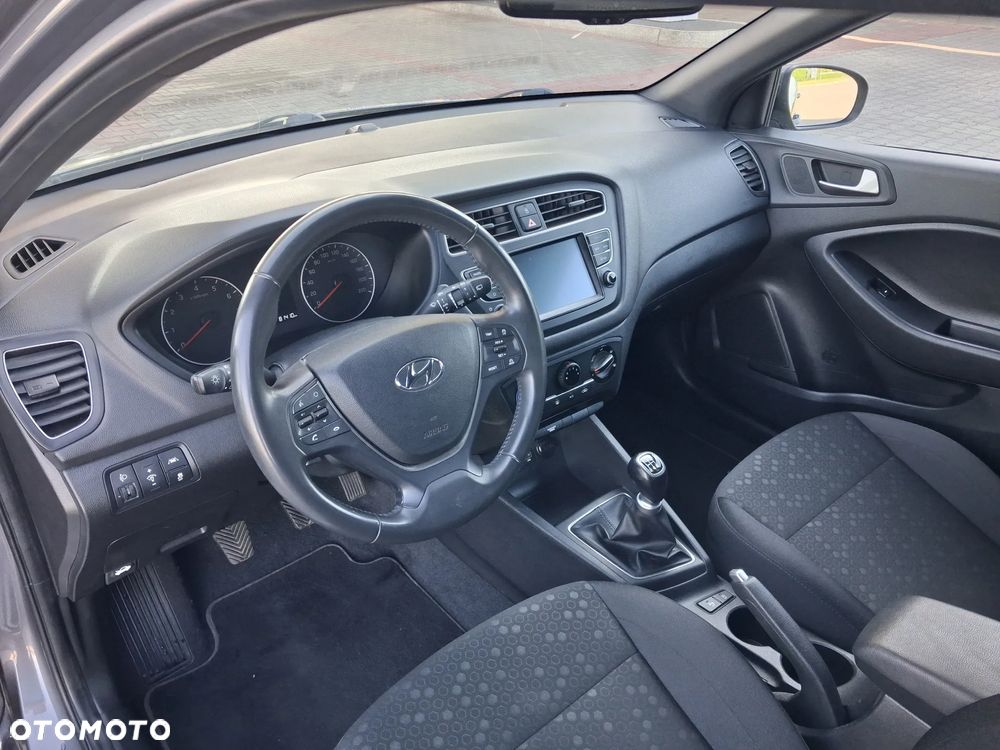 Hyundai i20 1.2 BlueDrive Go - 23