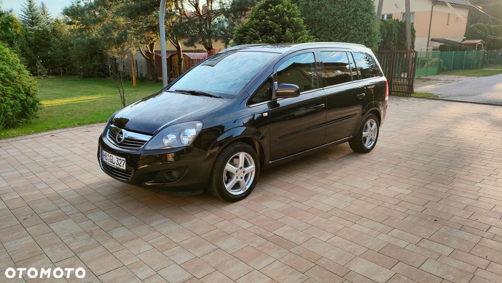 Opel Zafira 1.8 Cosmo - 2