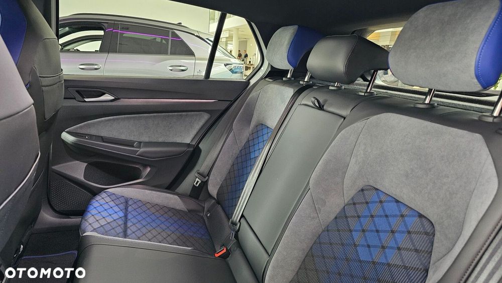 Volkswagen Golf - 13