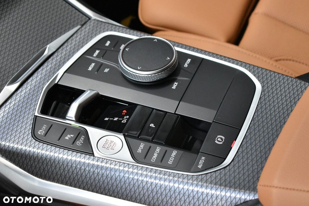 BMW Seria 3 318i M Sport - 20