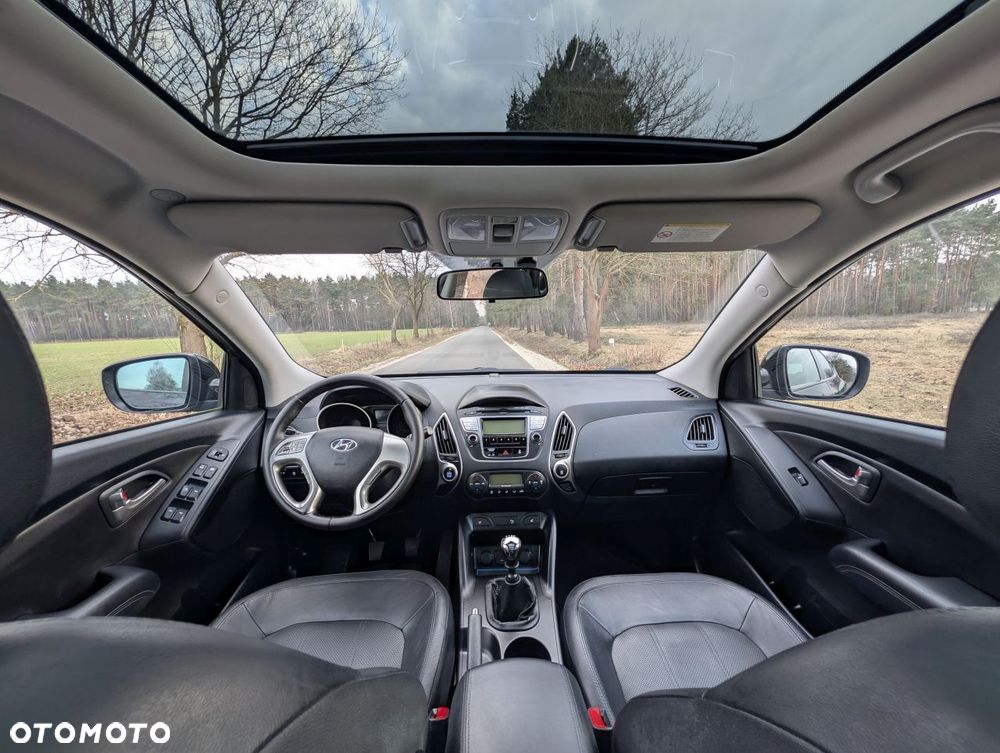 Hyundai ix35 1.7 CRDi 2WD blue Finale Silver - 17