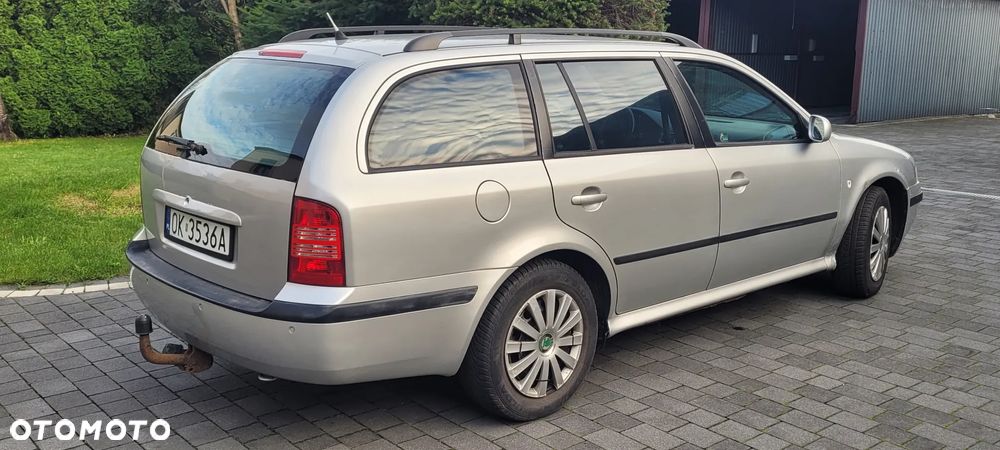 Skoda Octavia 1.8 T Combi Elegance - 5