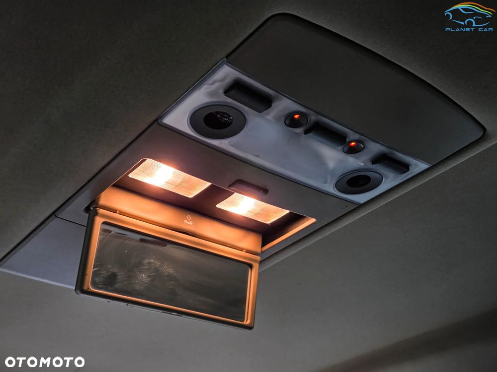 BMW Seria 7 750Li - 38