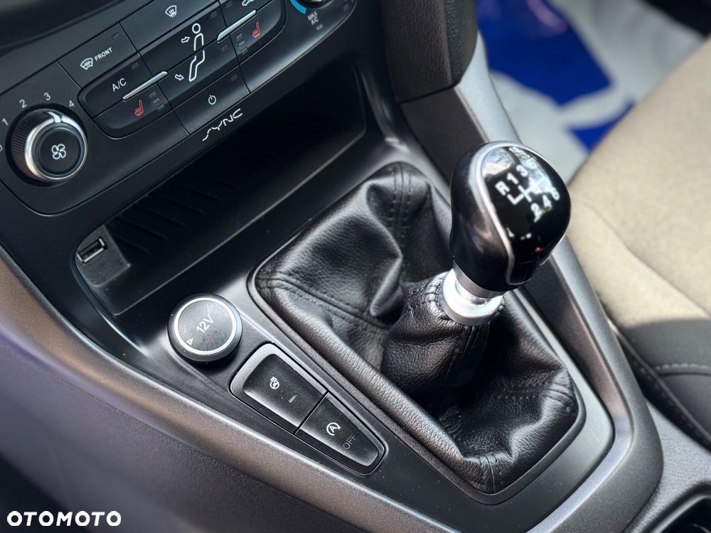 Ford Focus - 24