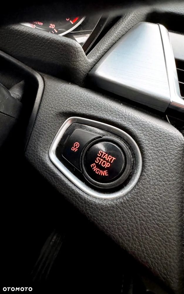 BMW Seria 2 218d Sport-Aut Luxury Line - 24