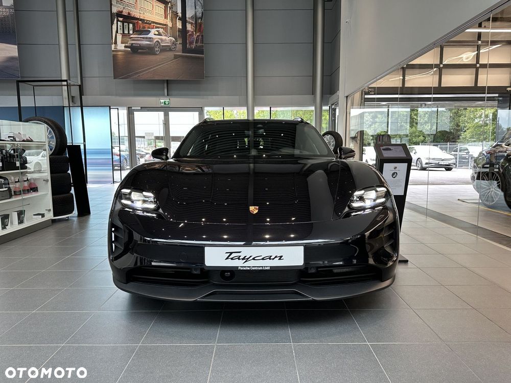 Porsche Taycan GTS Sport Turismo - 2