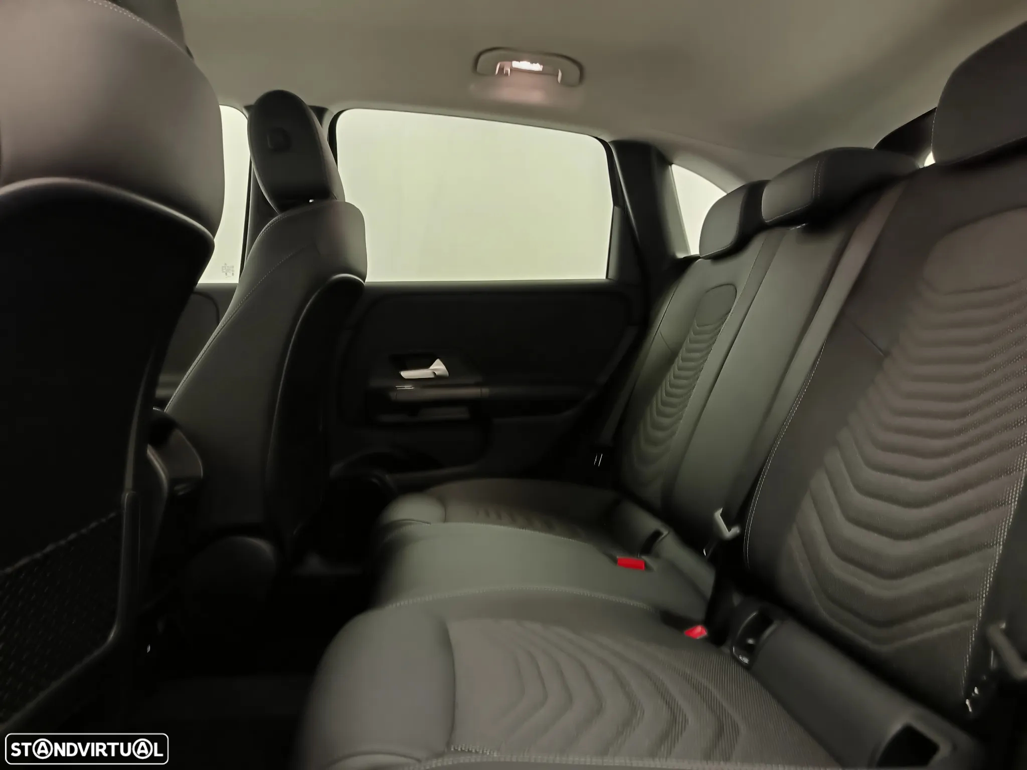 Mercedes-Benz B 250 e - 29