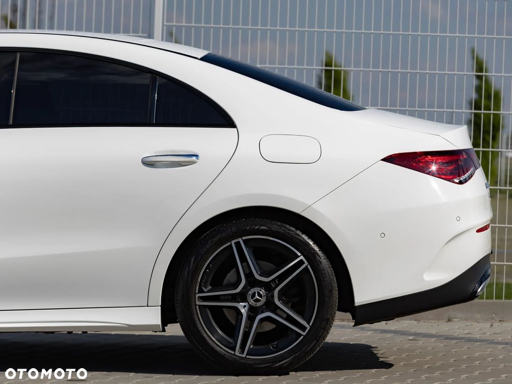 Mercedes-Benz CLA 200 7G-DCT - 6