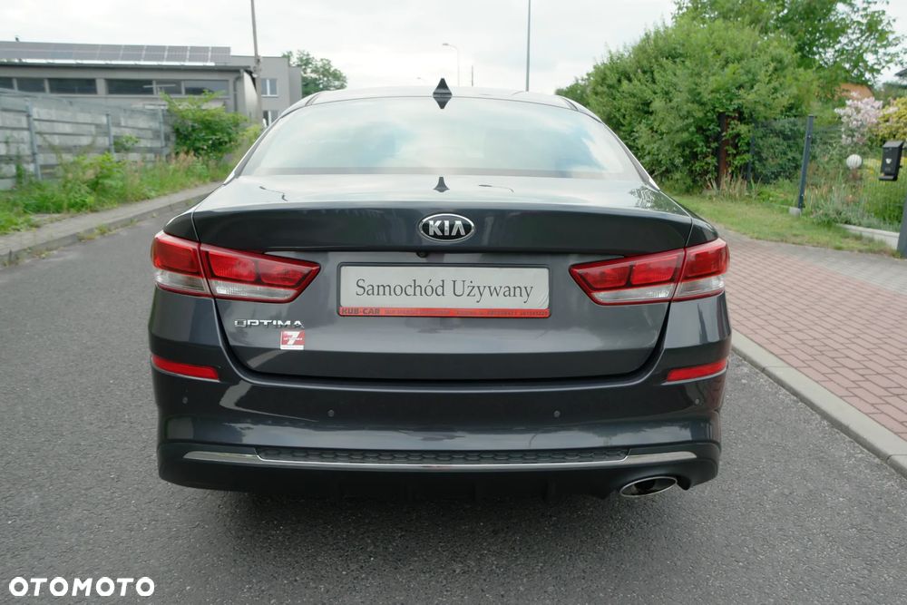 Kia Optima - 8
