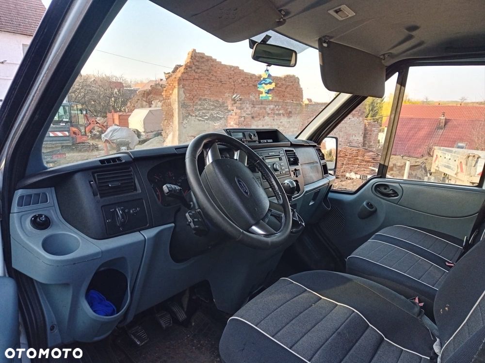 Ford Transit - 4