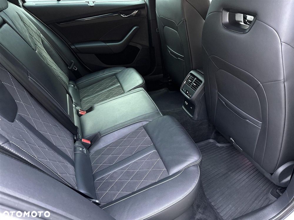 Skoda Octavia 2.0 TDI 4x4 RS DSG - 9