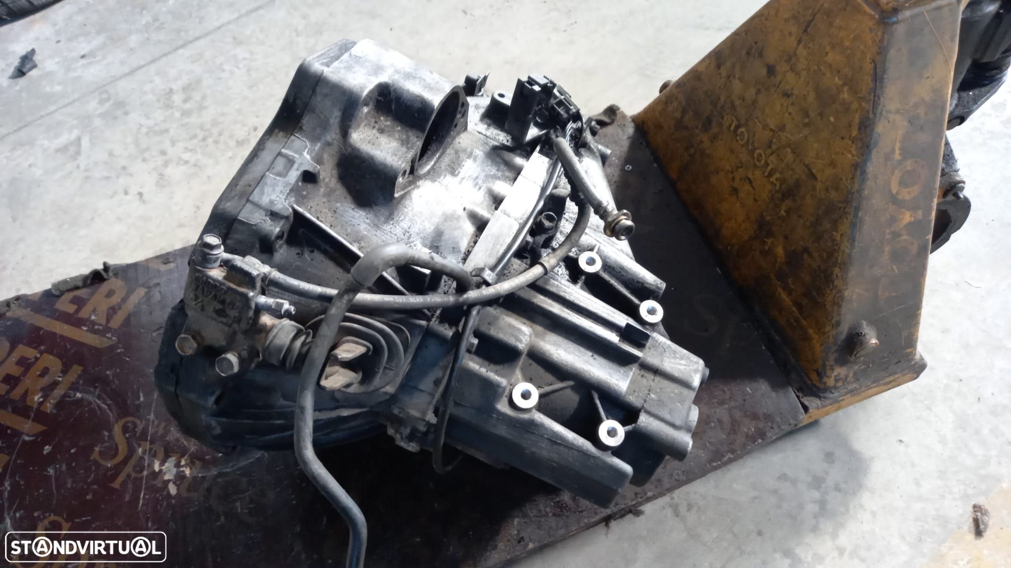 Caixa 5 velocidades Nissan Almera N16 2.2di 110cv - 1