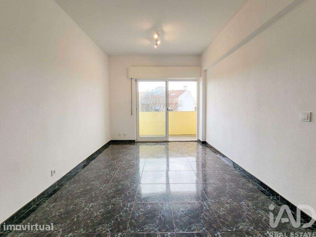 Apartamento T2 em Porto Salvo de 70,00 m2 - Grande imagem: 2/14