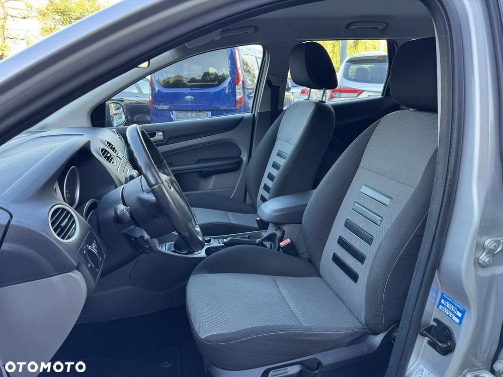 Ford Focus - 22