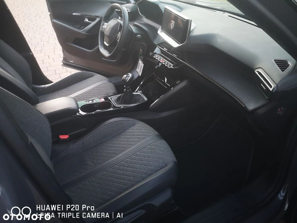 Peugeot 2008 PureTech 100 Allure S&S BVM6 - 12