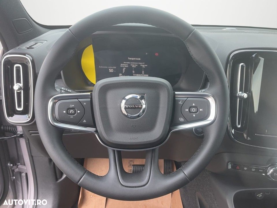 Volvo XC 40 B4 AT FWD MHEV Plus Dark - 9