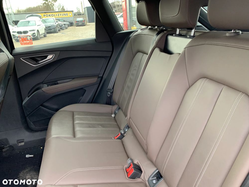 Audi Q4 e-tron 45 quattro - 16