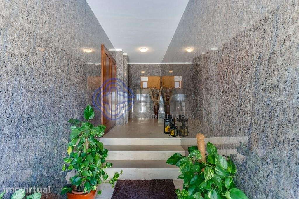 Apartamento T2 com terraço, varanda e garagem no centro de Guifões - Grande imagem: 3/36