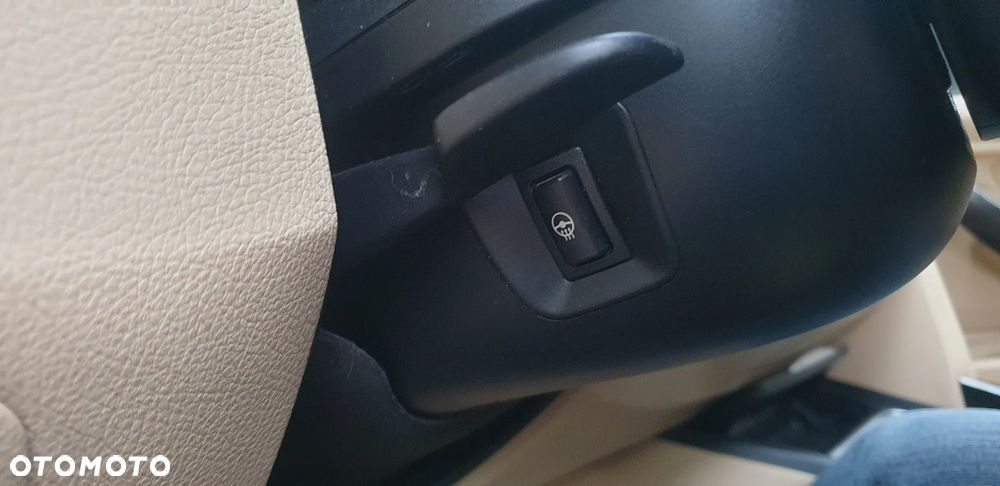 BMW Seria 3 328i Luxury Line - 30