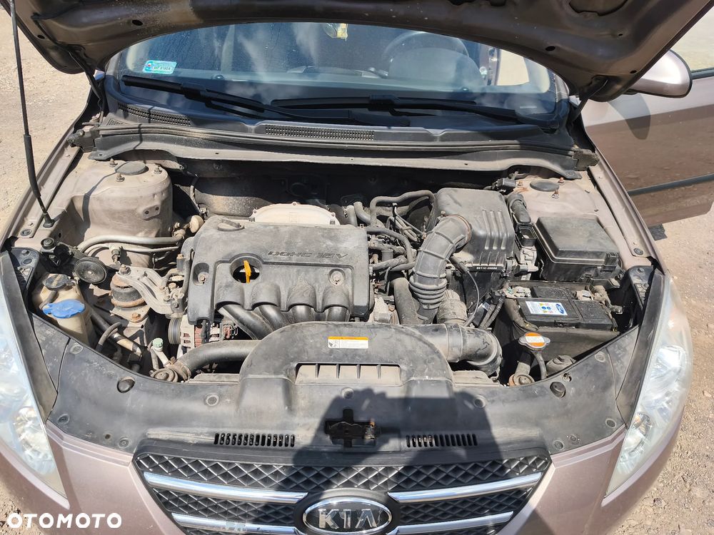 Kia Ceed 1.6 Comfort + - 16
