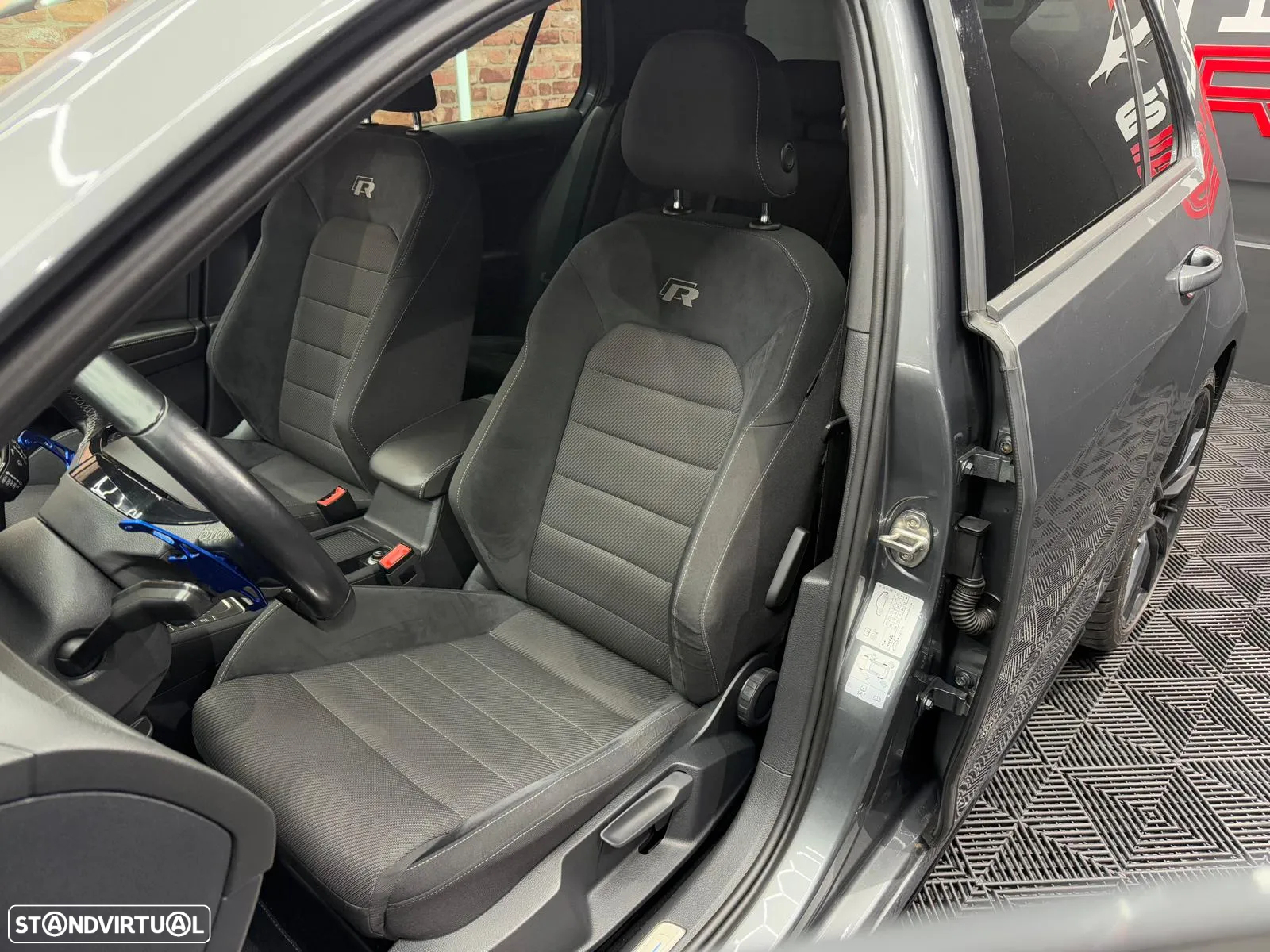 VW Golf R 2.0 TSI OPF 4Motion DSG - 13
