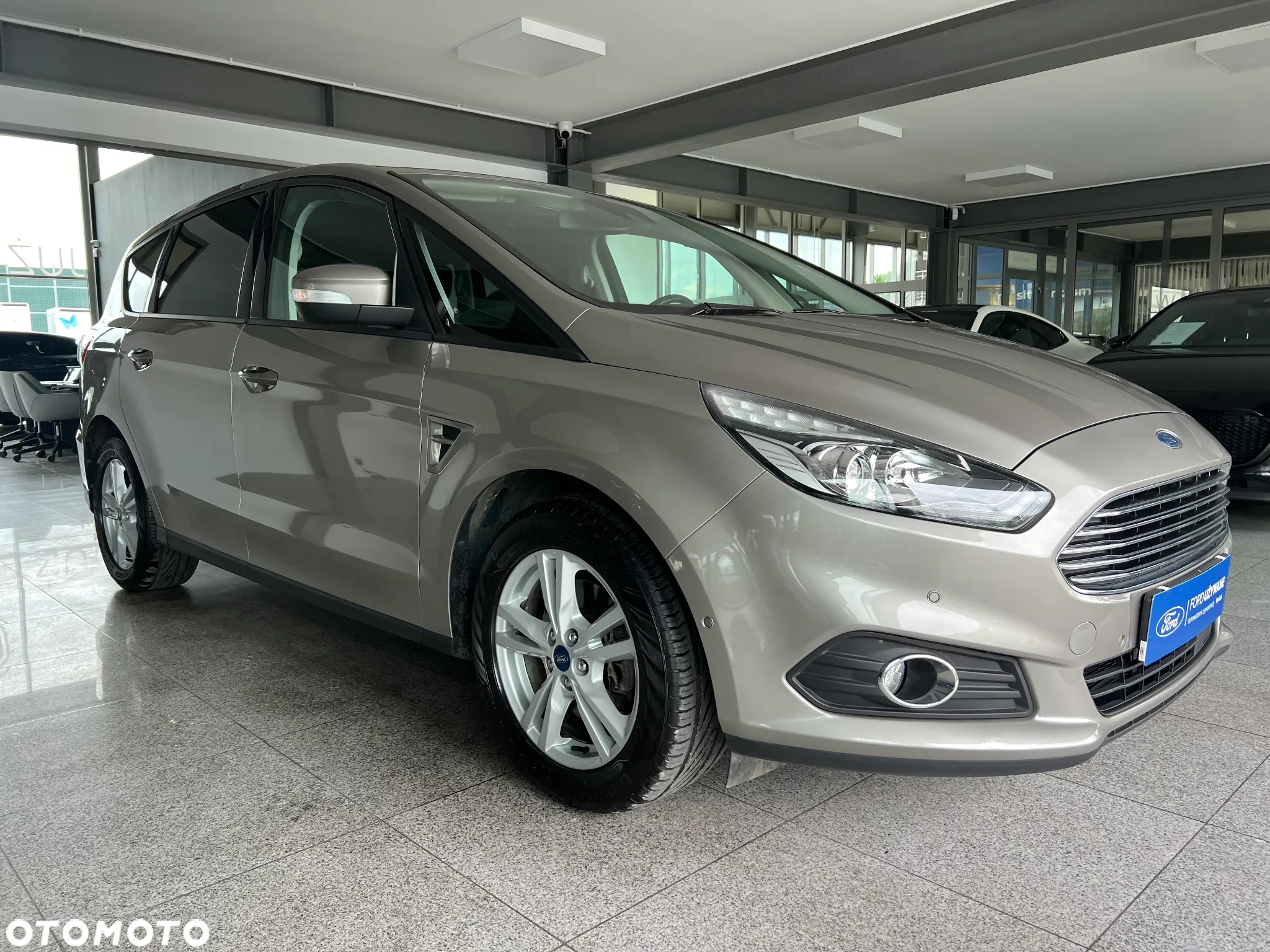 Ford S-Max 1.5 EcoBoost Titanium - 4