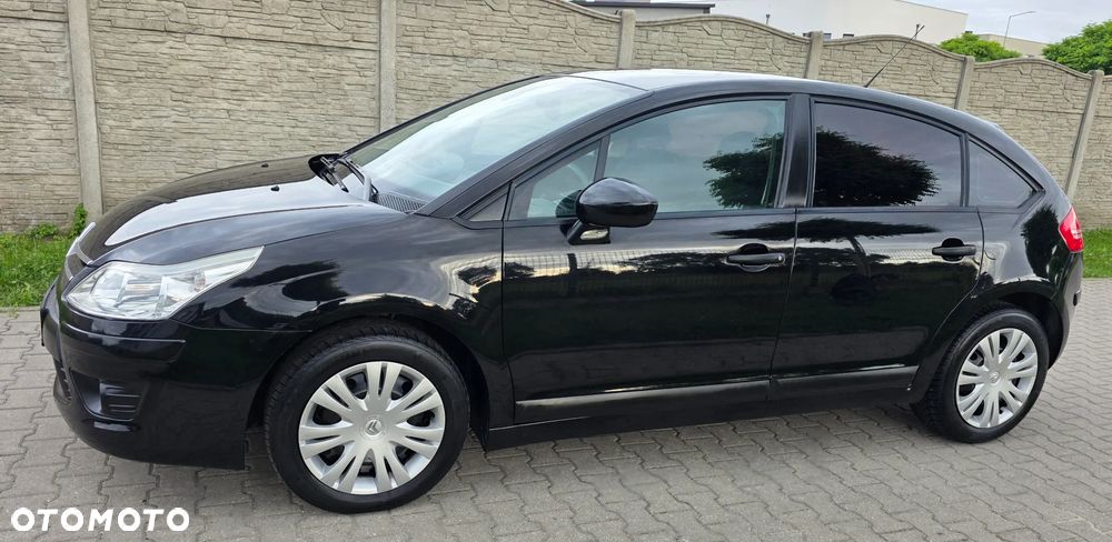 Citroën C4 1.4 16V Advance - 13