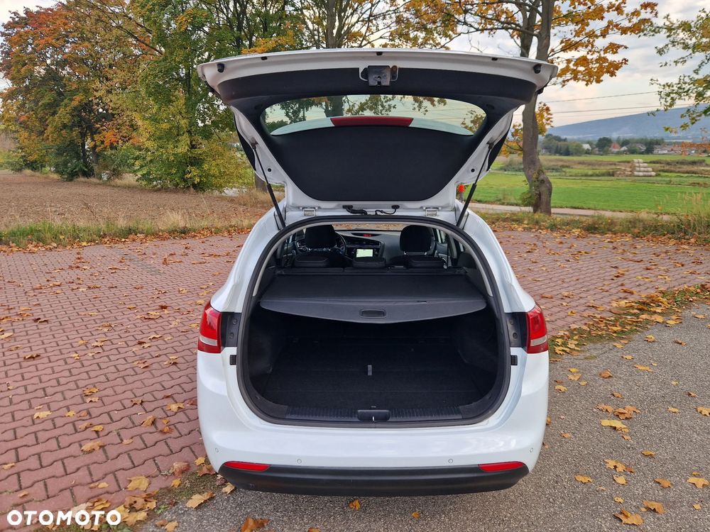 Kia Ceed 1.6 GDI Business Line - 12