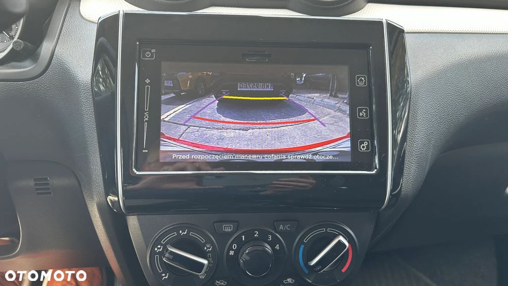 Suzuki Swift 1.2 Dualjet SHVS Premium Plus - 9
