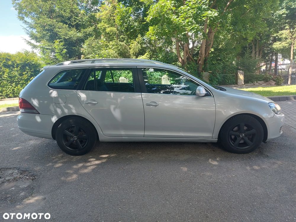 Volkswagen Golf 1.6 TDI DPF BlueMotion Technology Comfortline - 4