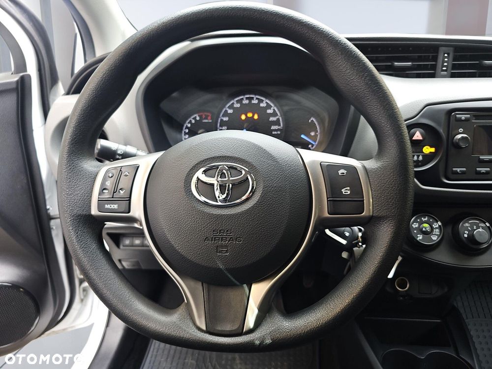 Toyota Yaris 1.5 Active - 10
