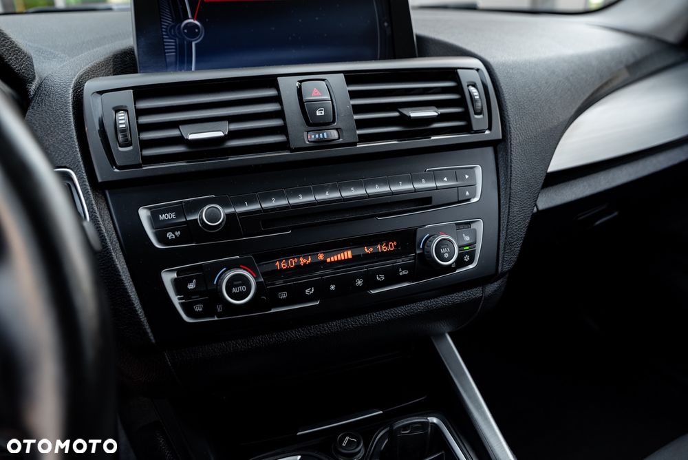 BMW Seria 1 118d Sport Line - 37