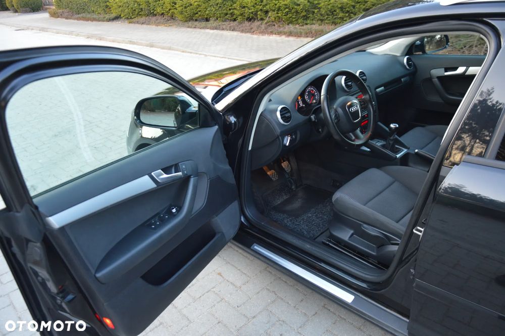 Audi A3 Sportback 2.0 TDI Ambition - 11