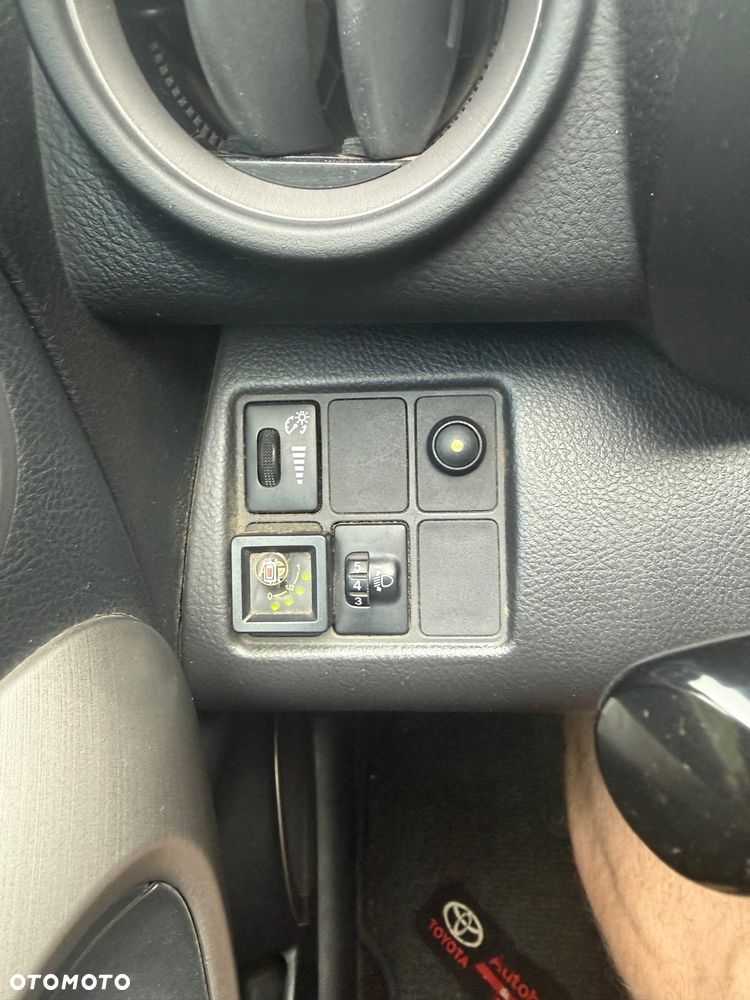 Toyota RAV4 2.0 VVT-i Sol - 36