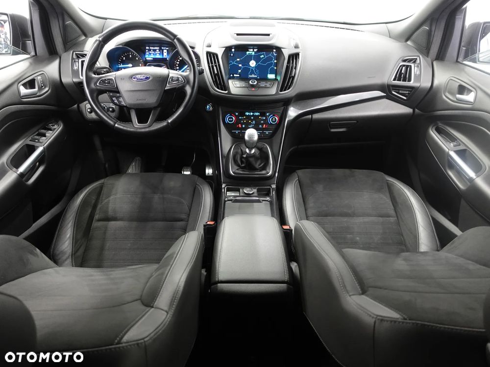 Ford Kuga 2.0 TDCi AWD ST-Line - 27