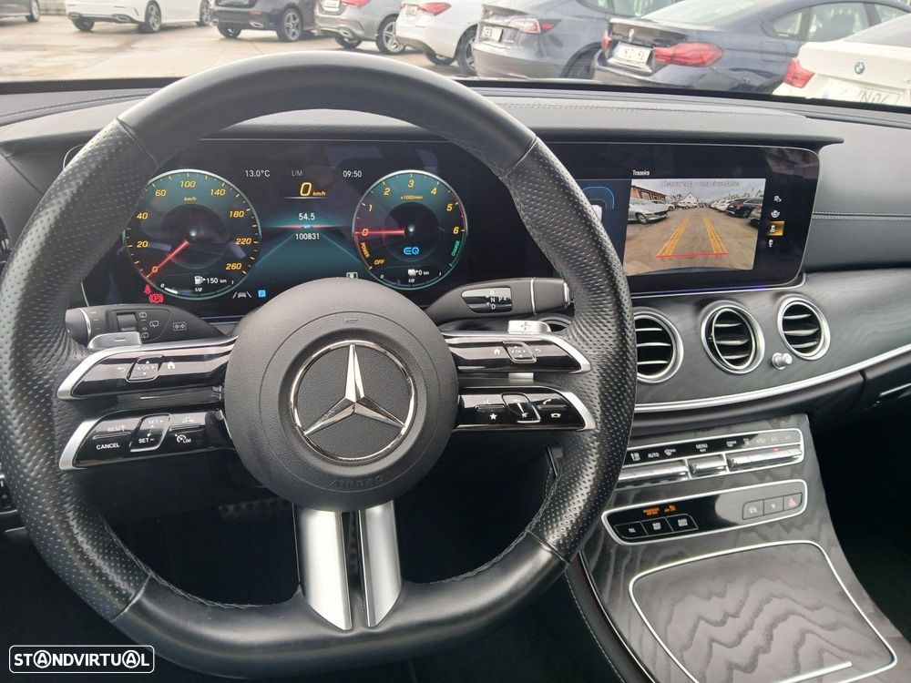 Mercedes-Benz E 300 de 9G-TRONIC AMG Line - 31