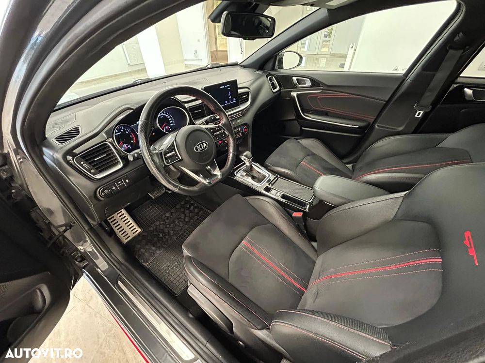 Kia Ceed 1.6 T-GDI 7DCT GT - 19
