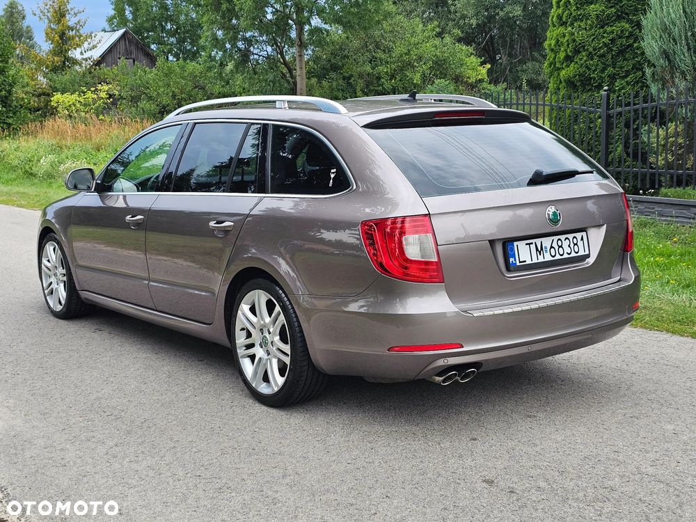 Skoda Superb 2.0 TDI Green tec Elegance - 2