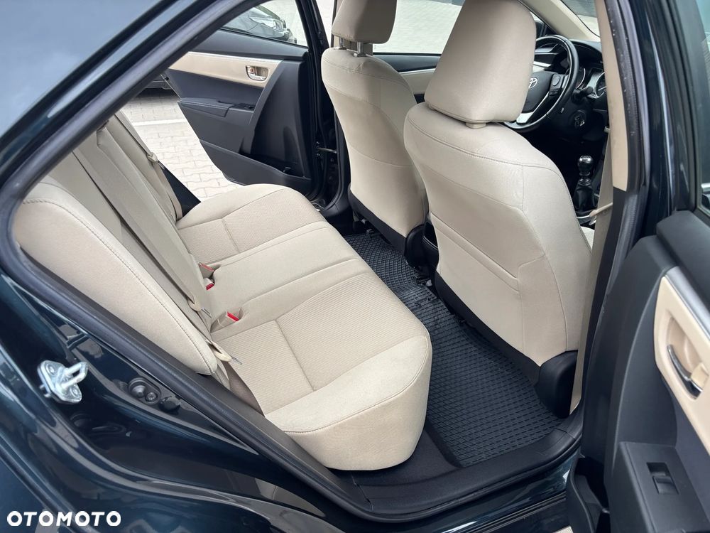 Toyota Corolla 1.6 Premium - 12