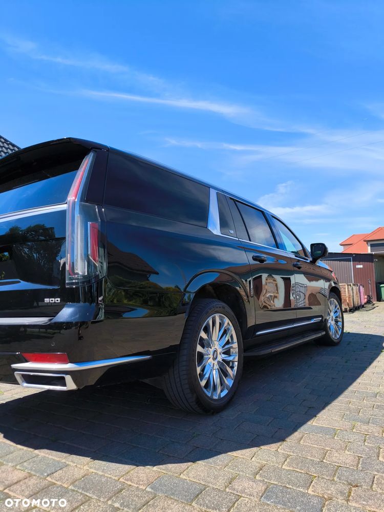 Cadillac Escalade - 8