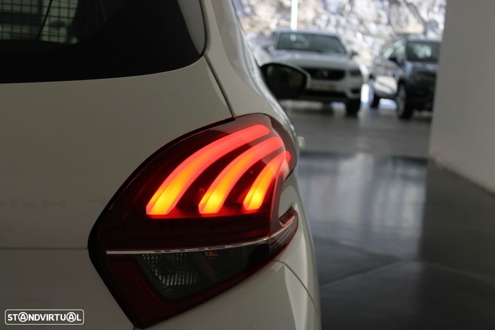 Peugeot 208 1.5 BHDI VAN - 26